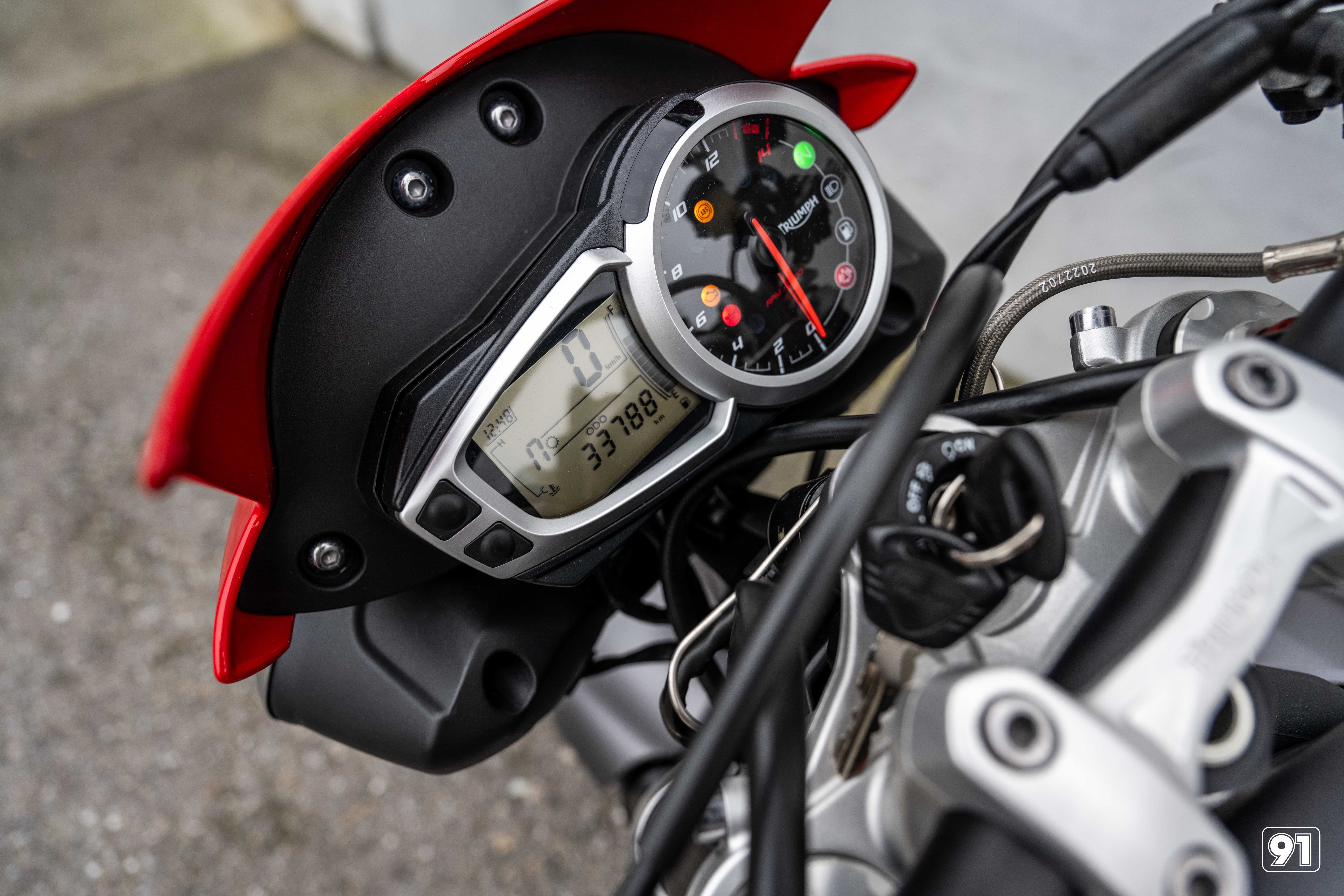 TRIUMPH Street Triple 675 R ABS - Bild 12