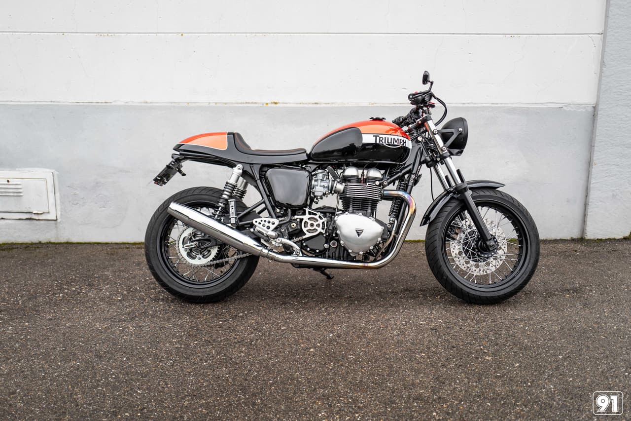 TRIUMPH Thruxton 900 i