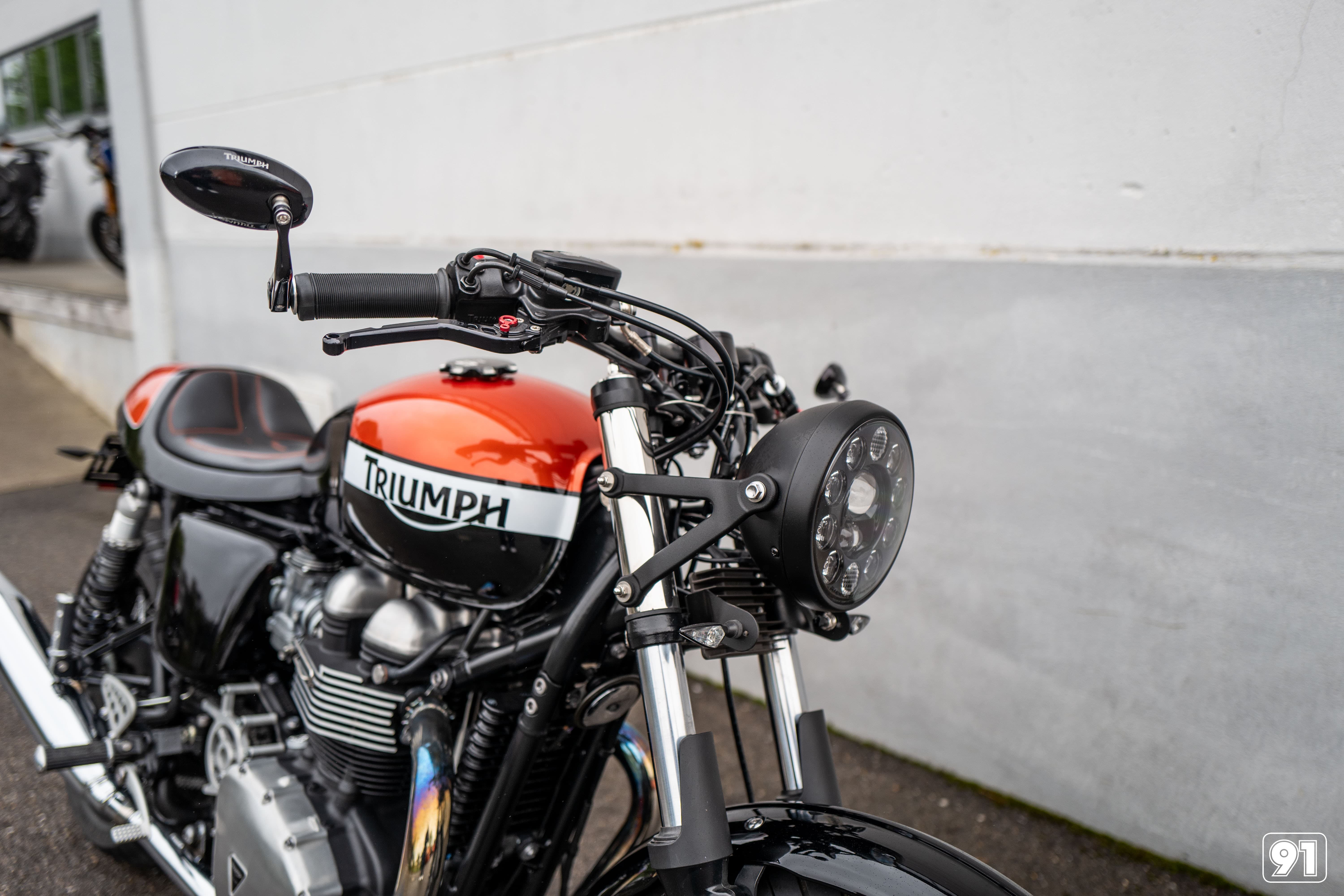 TRIUMPH Thruxton 900 i - Bild 3