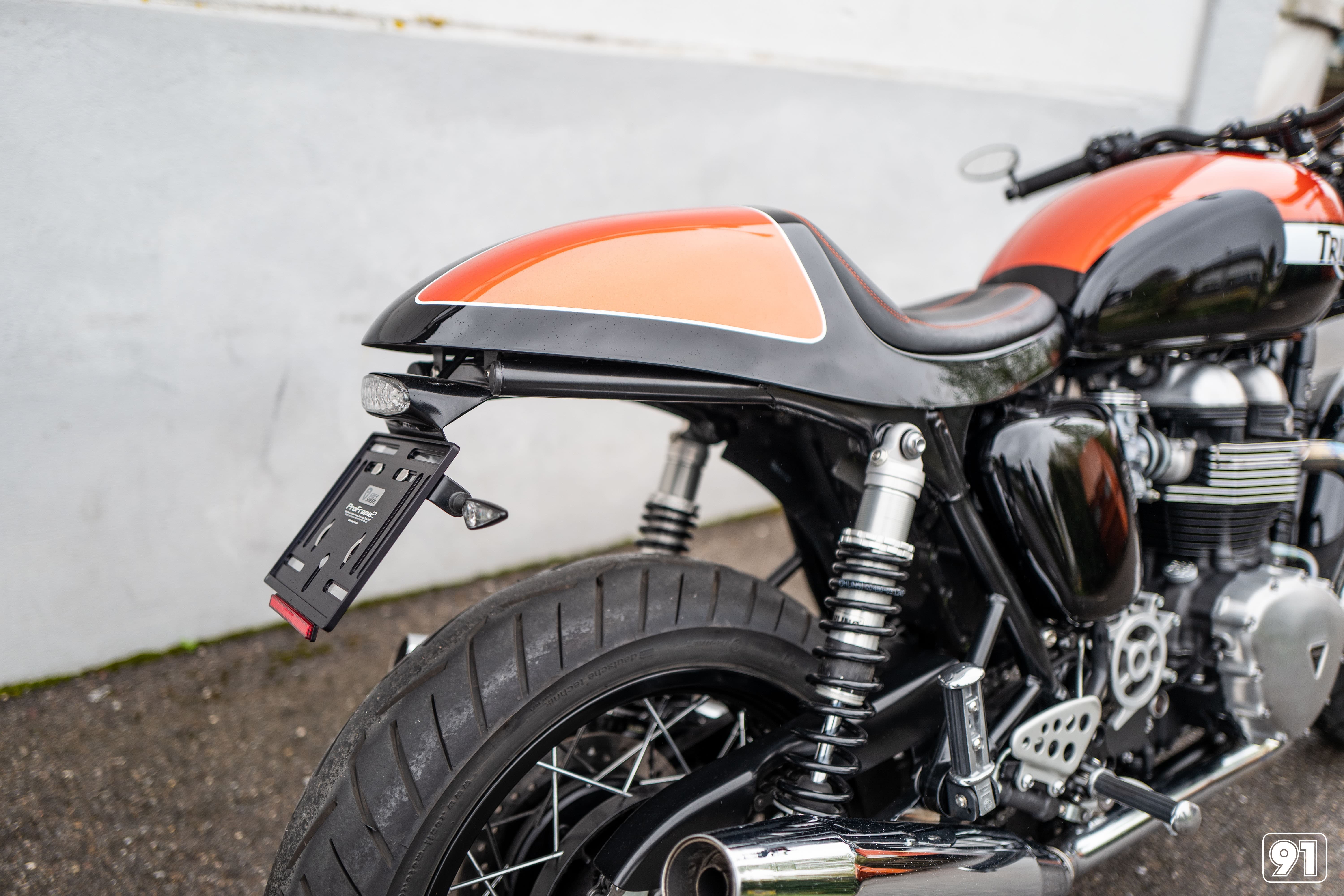 TRIUMPH Thruxton 900 i - Bild 4