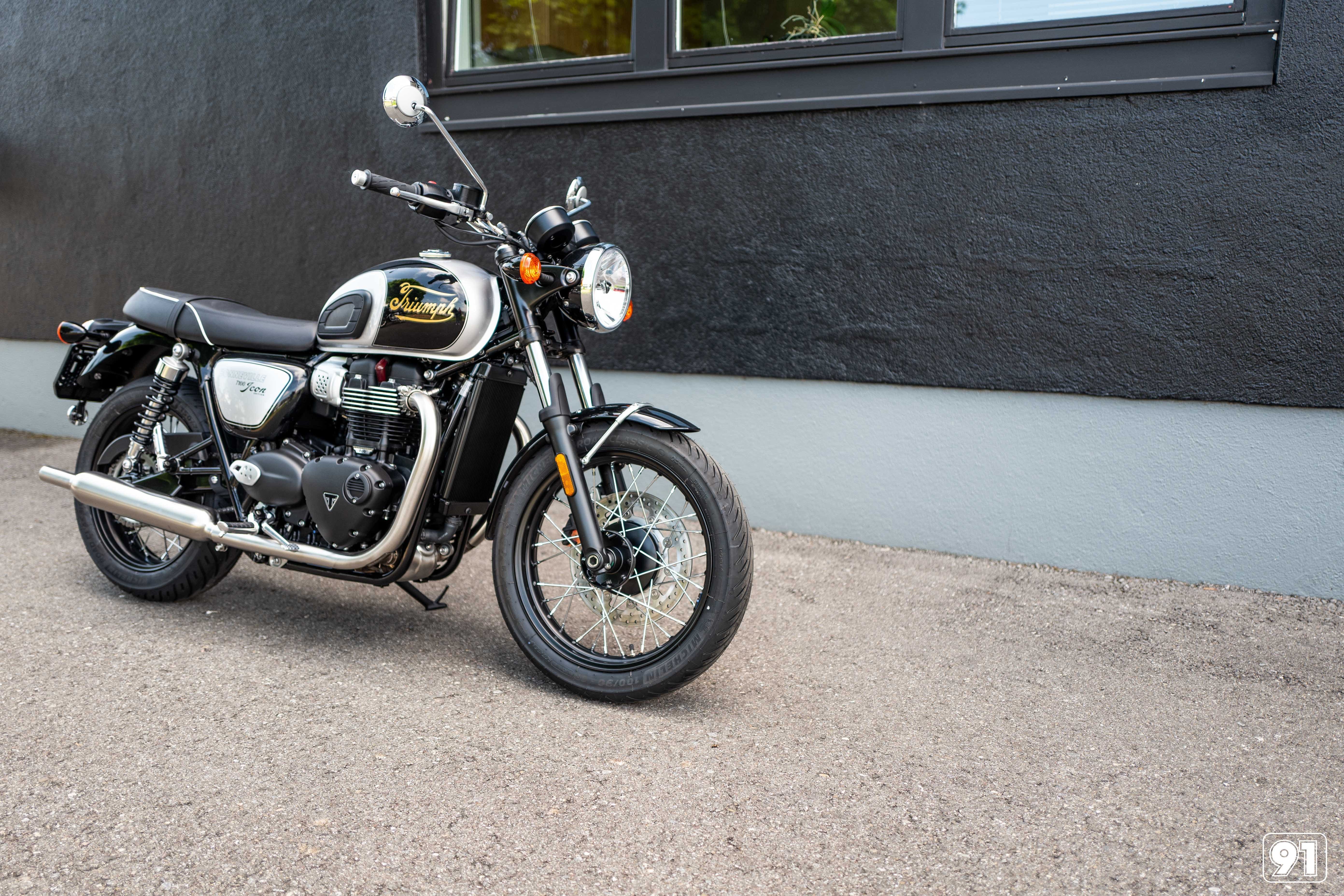 TRIUMPH Bonneville 900 T 100 Special Edition - Bild 2