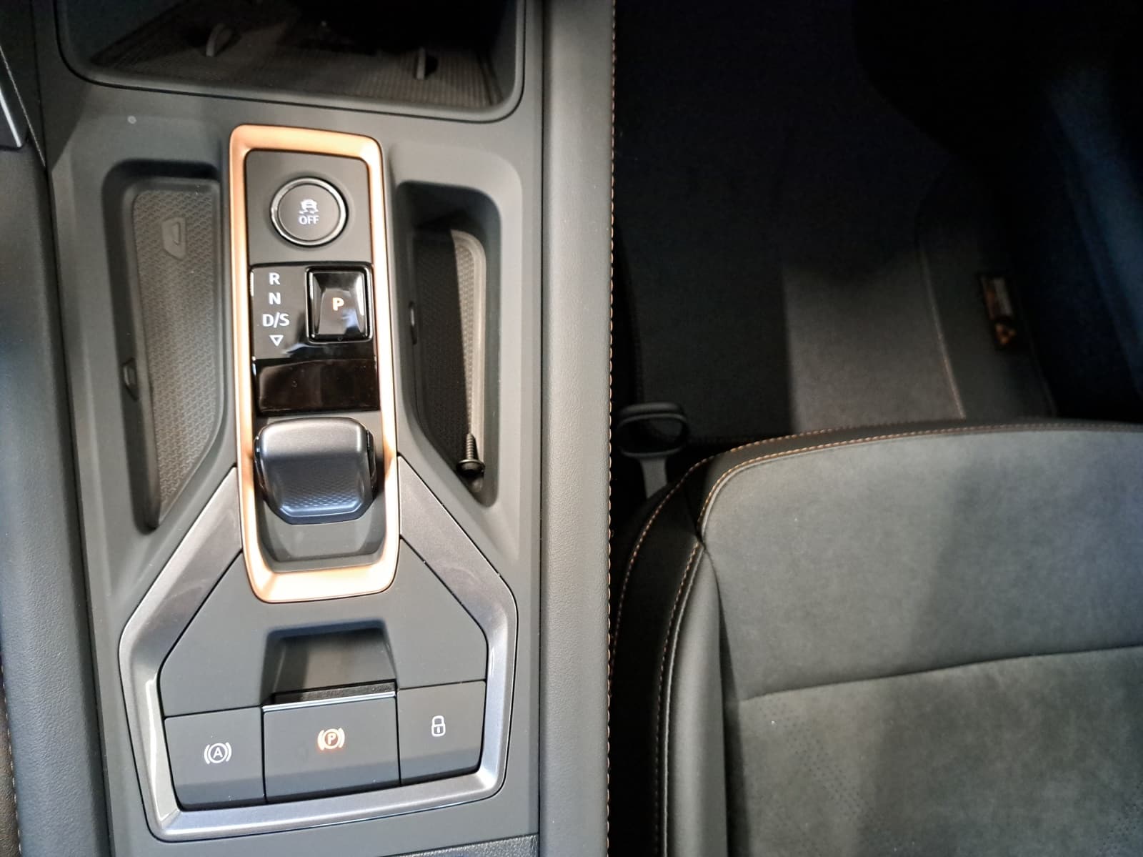 CUPRA Leon 2.0 TSI 300 VZ DSG - Bild 14