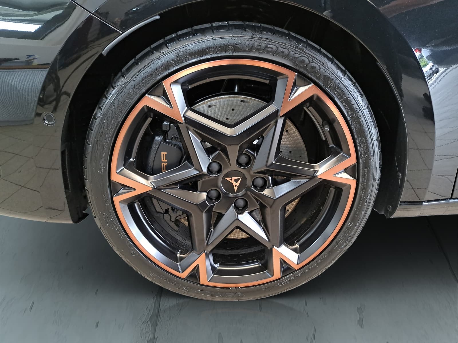 CUPRA Leon 2.0 TSI 300 VZ DSG - Bild 9