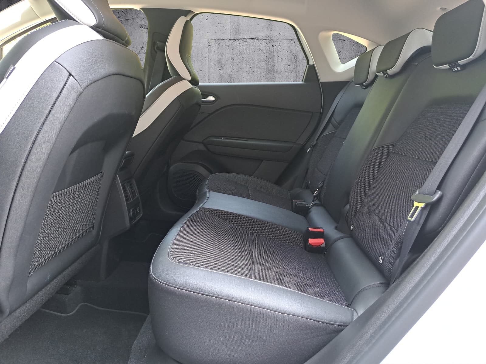MITSUBISHI ASX 1.6 HEV Intense - Bild 14