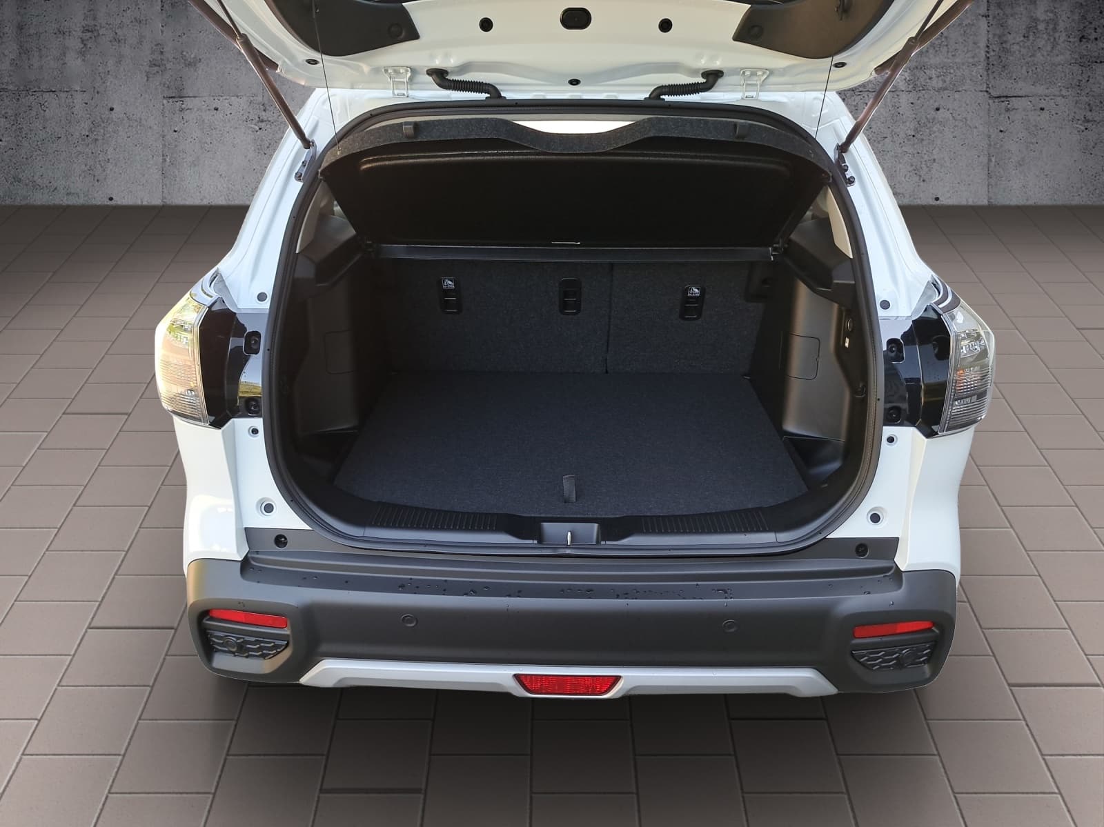 SUZUKI S-Cross 1.4 T Compact Top Hybrid - Bild 15